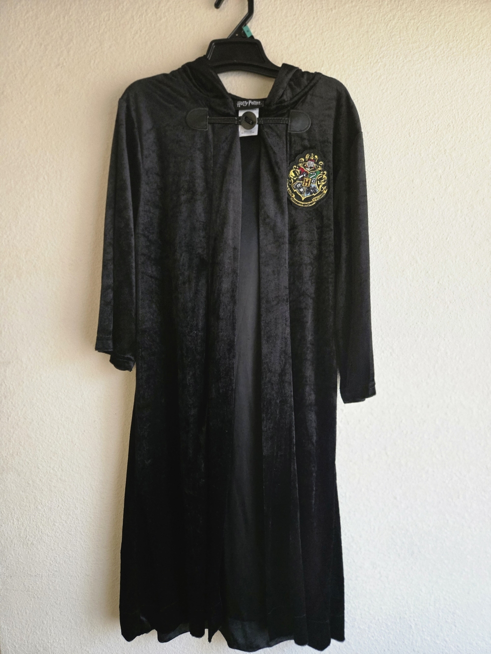 Harry Potter Black Velvet Hooded Costume Robe – Hogwarts Crest Size M